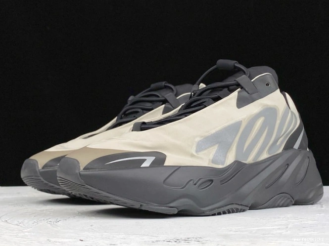 Bone FY3729 MNVN 700 Yeezy Adidas Boost 0716